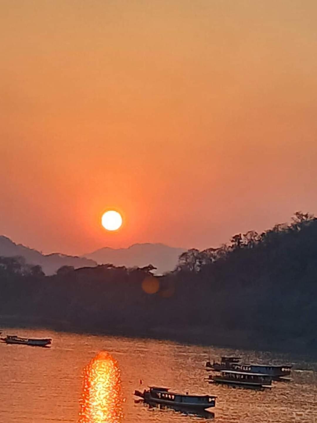 דירות Mekong Backpackers Muang Pakbèng מראה חיצוני תמונה