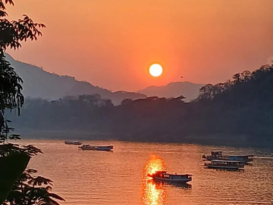 דירות Mekong Backpackers Muang Pakbèng מראה חיצוני תמונה