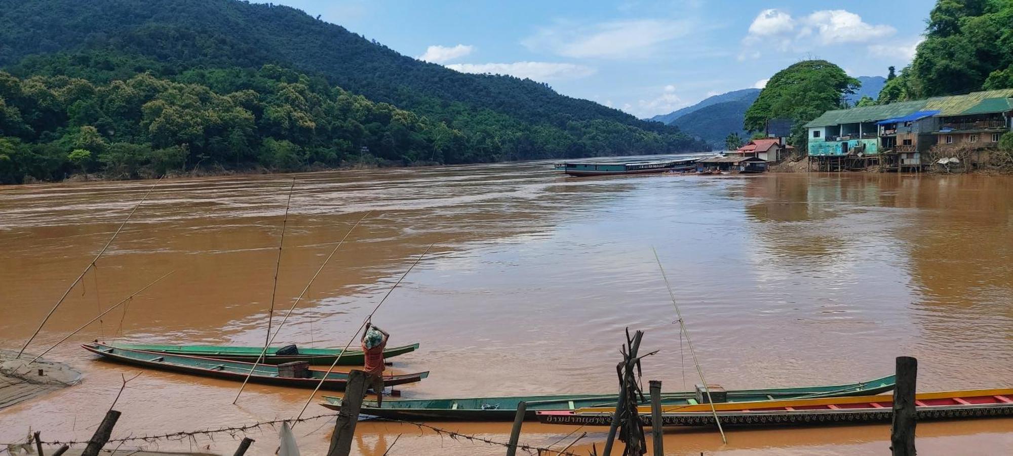 דירות Mekong Backpackers Muang Pakbèng מראה חיצוני תמונה