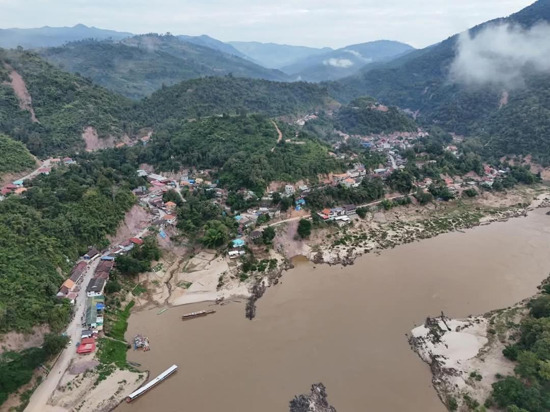 דירות Mekong Backpackers Muang Pakbèng מראה חיצוני תמונה