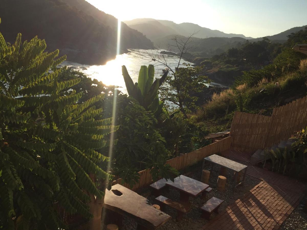 דירות Mekong Backpackers Muang Pakbèng מראה חיצוני תמונה
