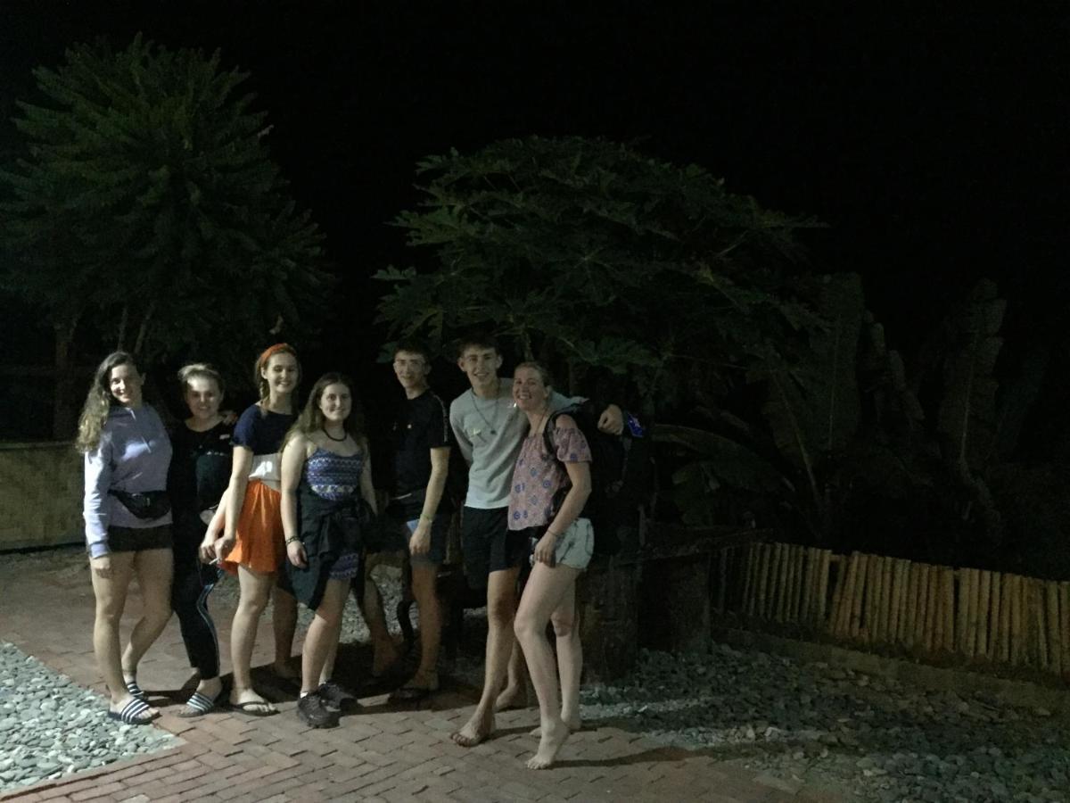 דירות Mekong Backpackers Muang Pakbèng מראה חיצוני תמונה