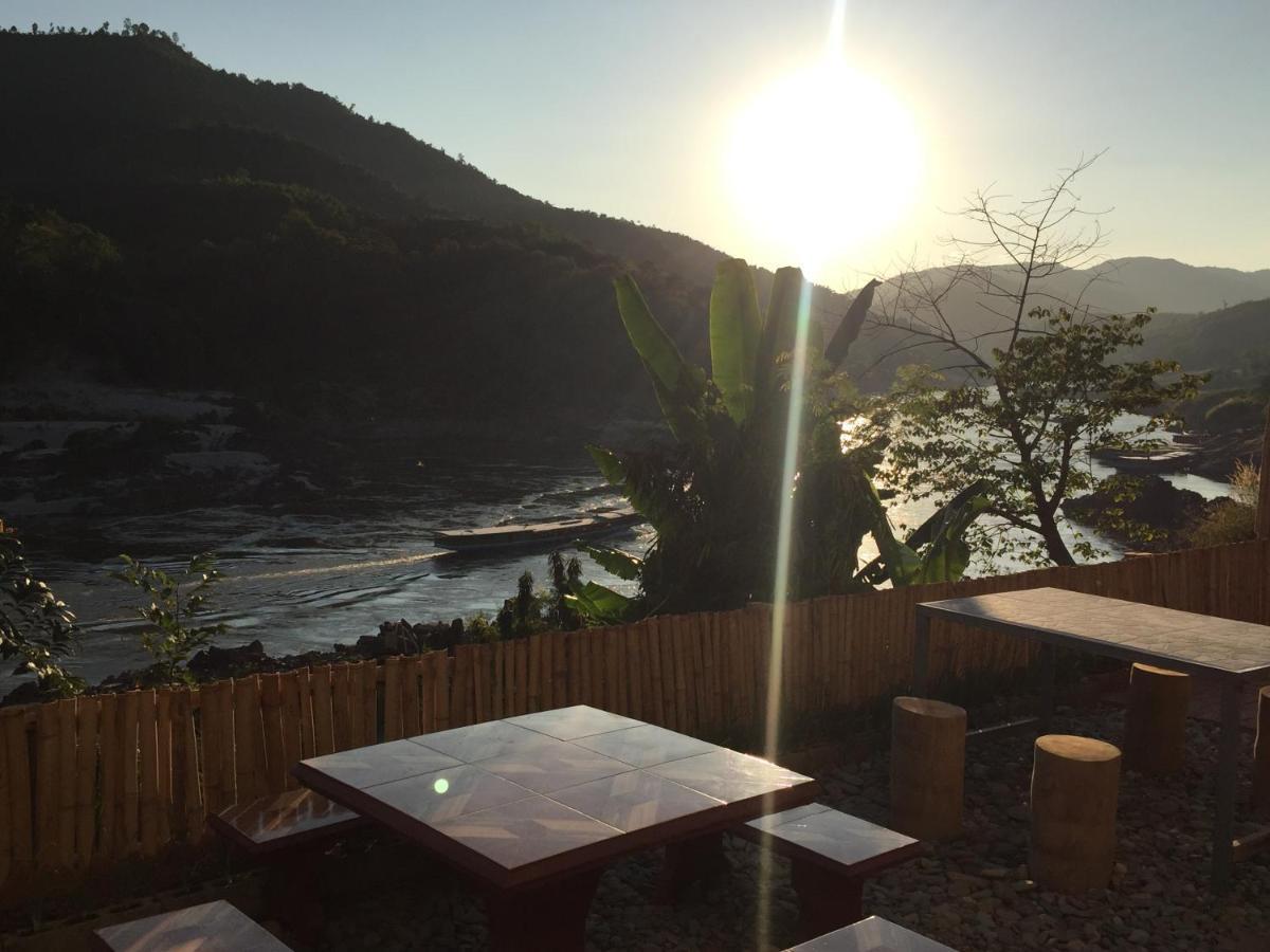 דירות Mekong Backpackers Muang Pakbèng מראה חיצוני תמונה