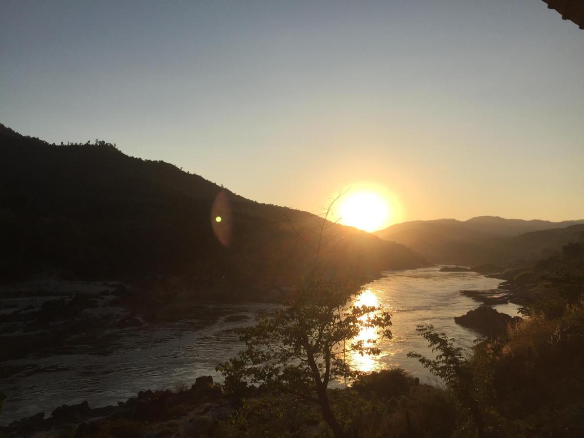 דירות Mekong Backpackers Muang Pakbèng מראה חיצוני תמונה