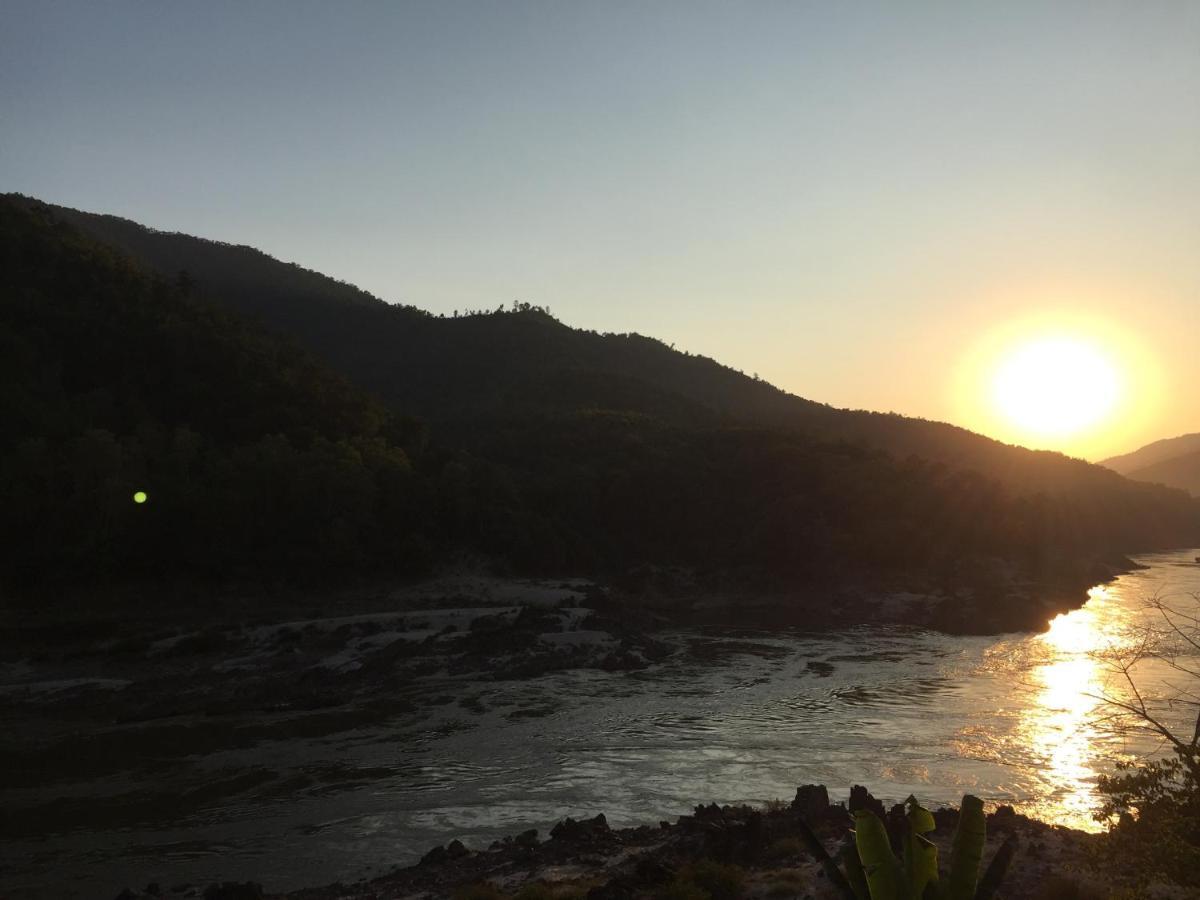 דירות Mekong Backpackers Muang Pakbèng מראה חיצוני תמונה